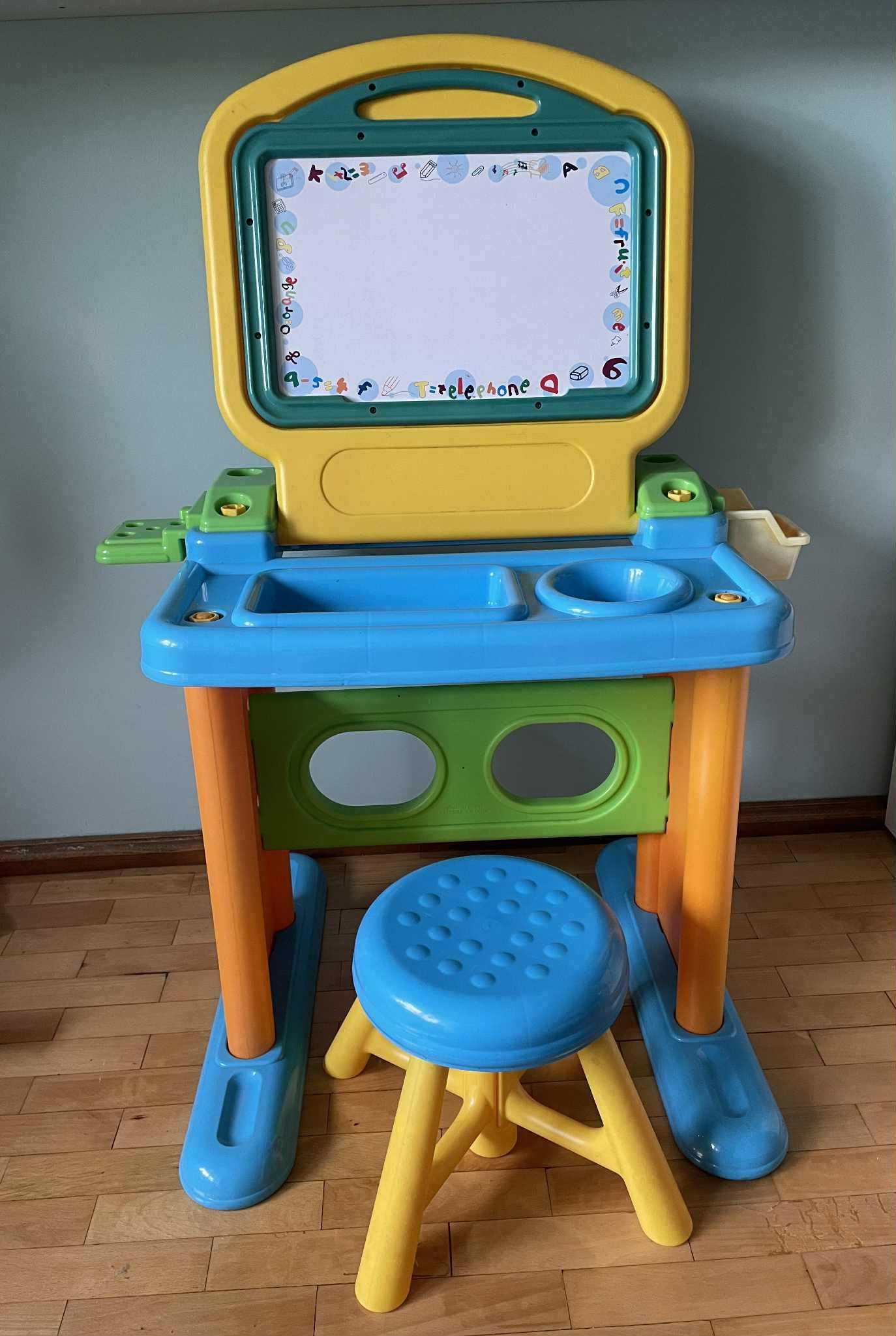 Biurko/stolik z krzesełkiem tablica 2w1 stan bardzo dobry!