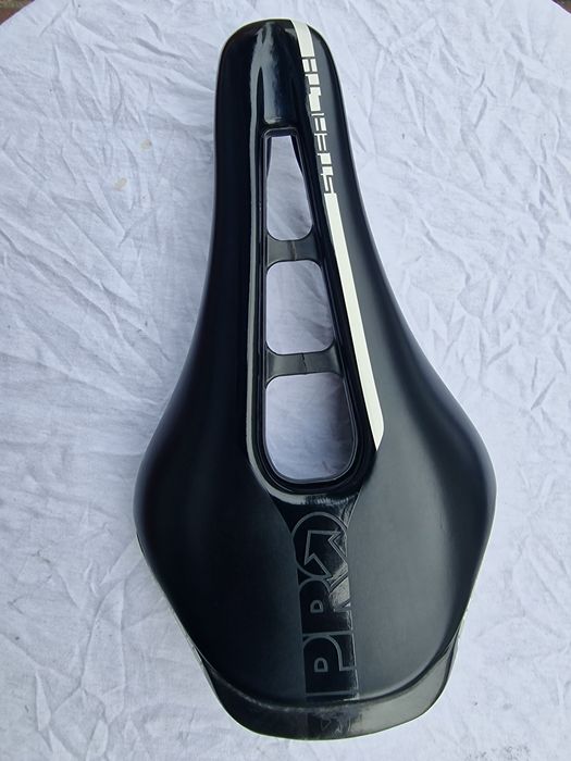 Siodelko PRO Stealth Sport 142mm
