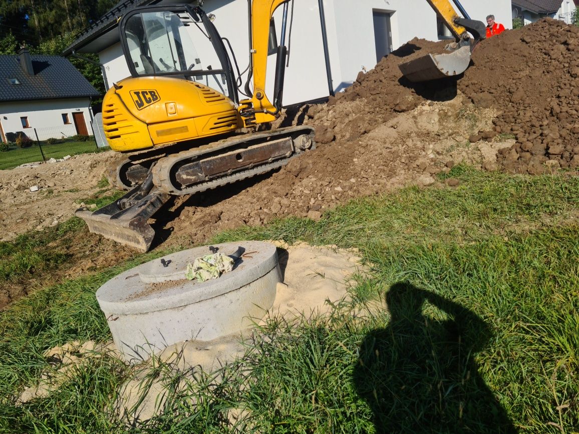 Roboty Ziemne minikoparką fundamenty wykopy  przewóz gruzu ziemi