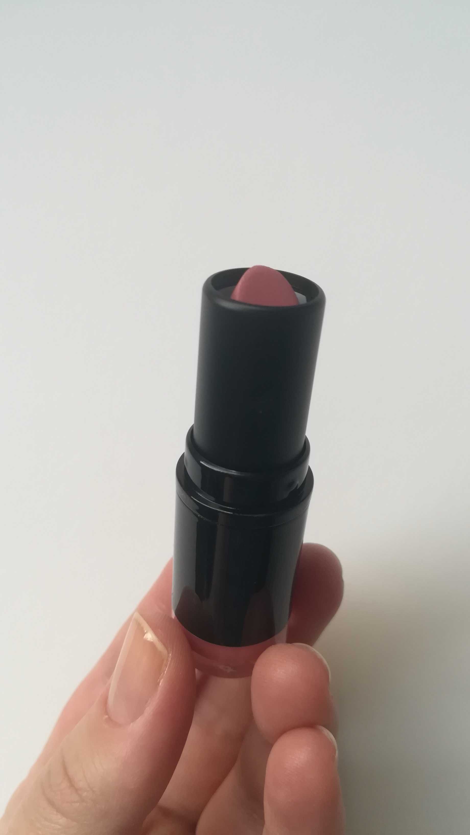 Batom NUDE Revolution Pro Lipstick bare 112 sooner or later - NOVO