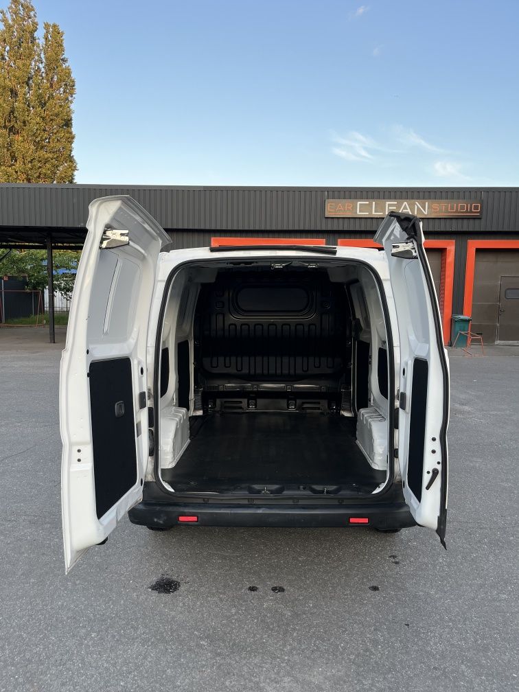 Обмін Nissan nv 200 з Німеччини
