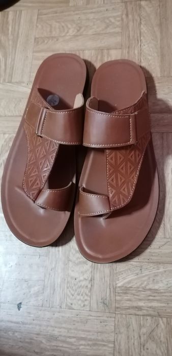 3 pares de sandálias novas homem