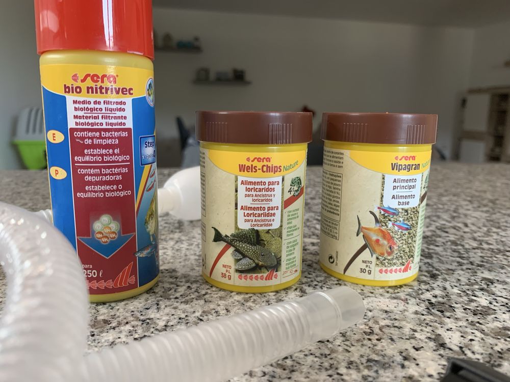 Aquário 48L + Acessórios + Comida