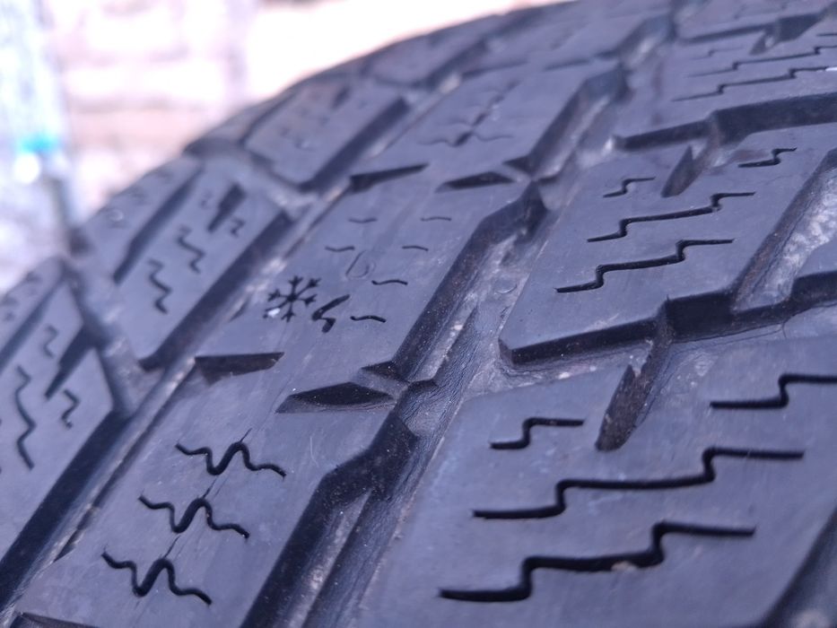 Пара зимових шин Nokian Tyres WR SUV 3 225/65 R17