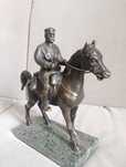 Józef Piłsudski na kasztance rzeźba statuetka z brązu
