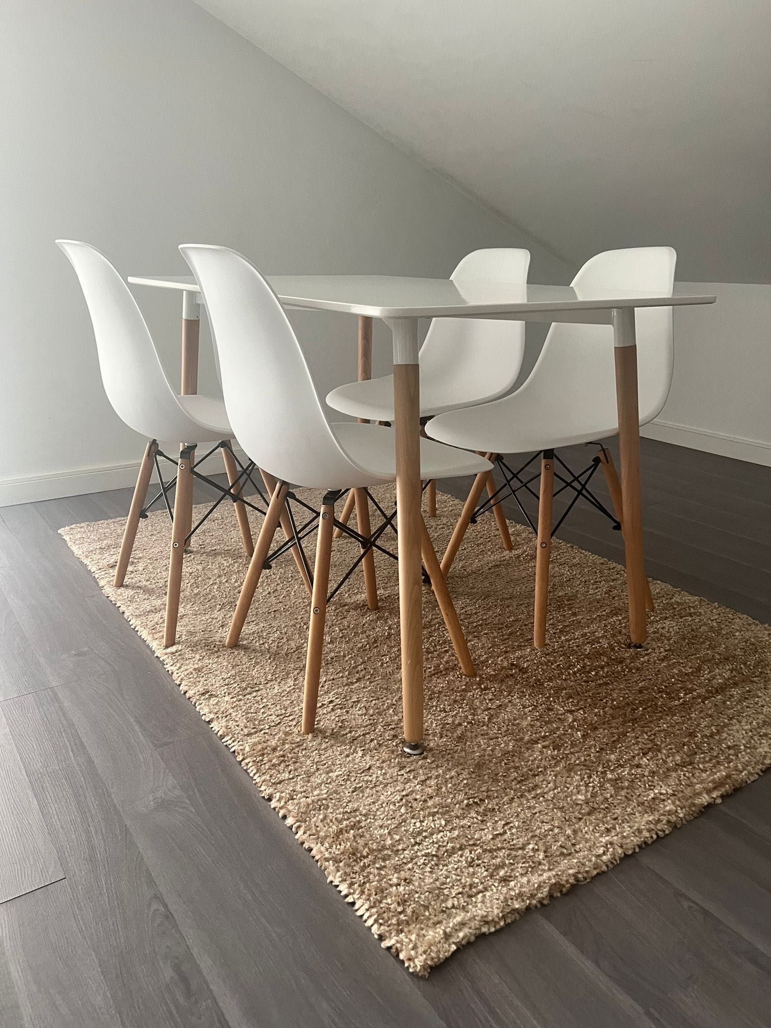 Conjunto mesa com 4 cadeiras