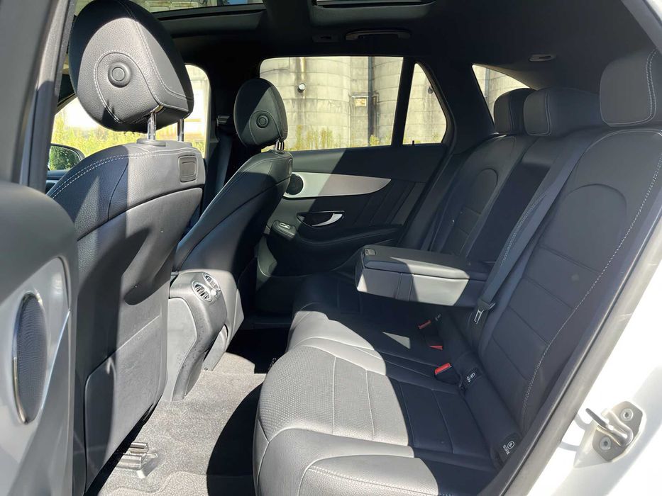 Mercedes-Benz GLC 300      2019