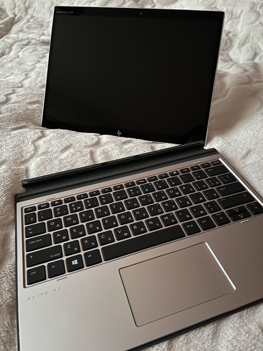 Планшет HP Elite x2 G8