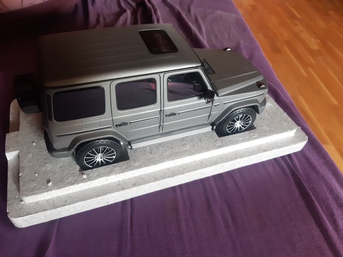 Model g klassa 1:18