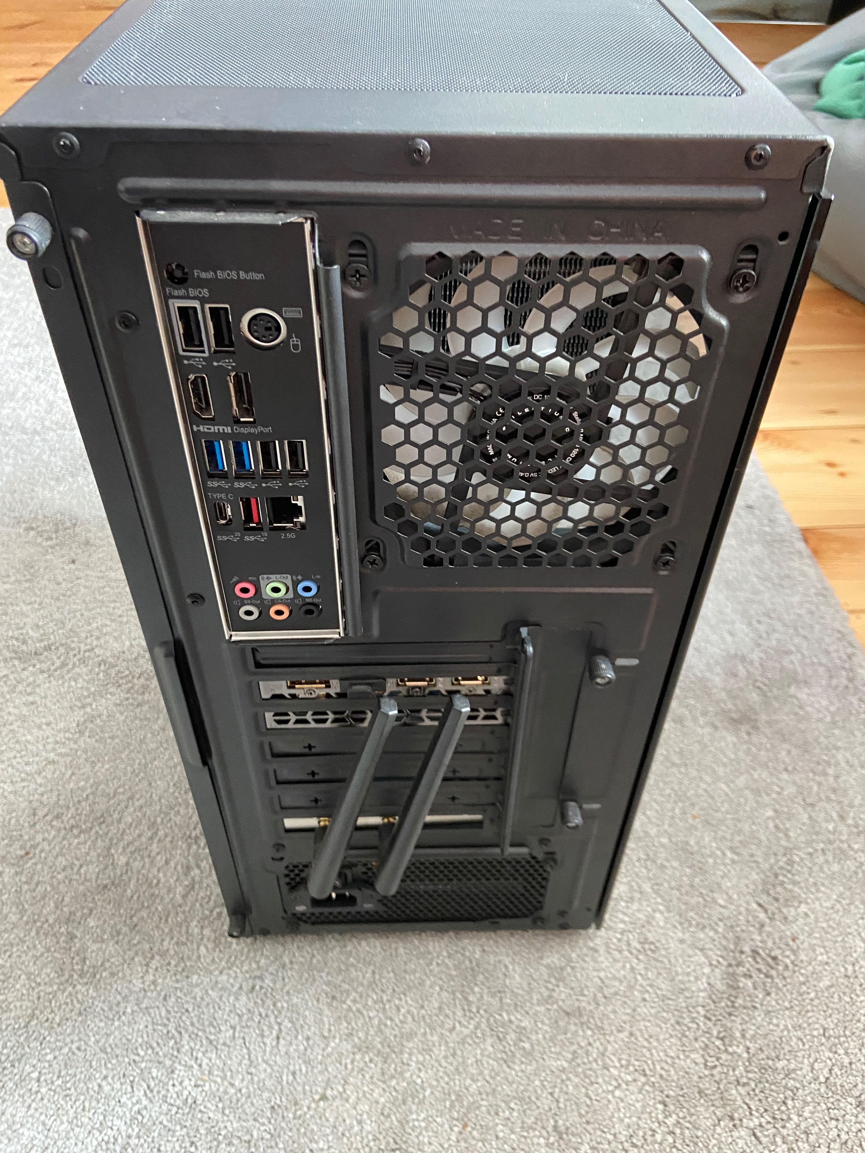 Komputer stacjonarny – i7 11700K / RX 6700 XT / 64GB RAM / SSD+HDD