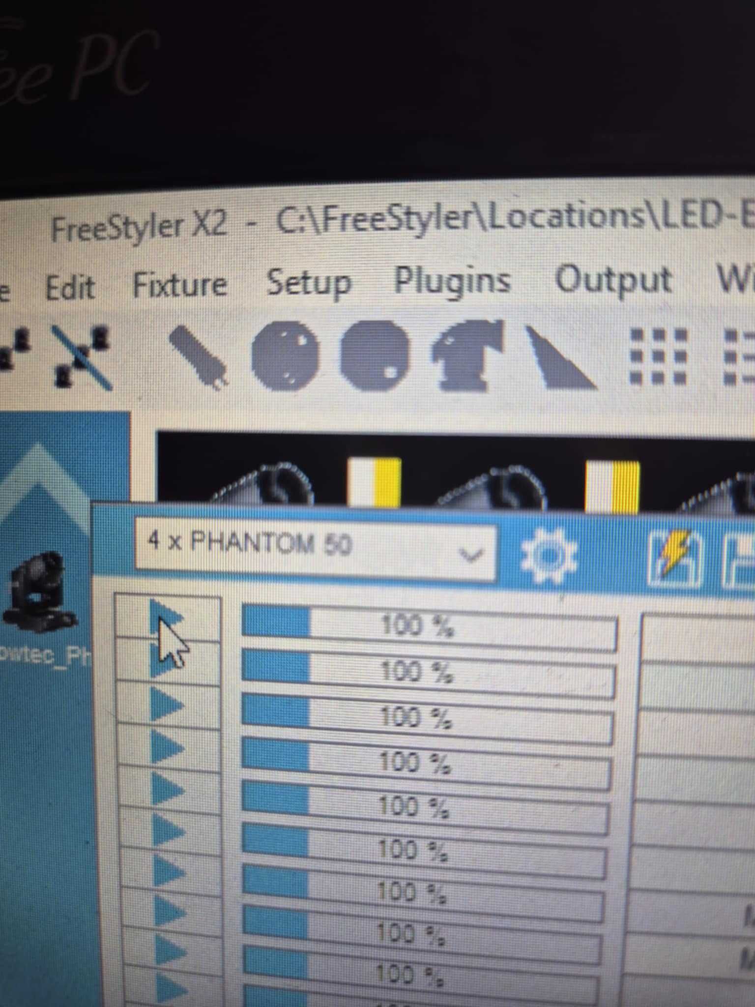 laptopik z wgranymi programami pod głowy FREESTYLER  + VIRTUALDJH