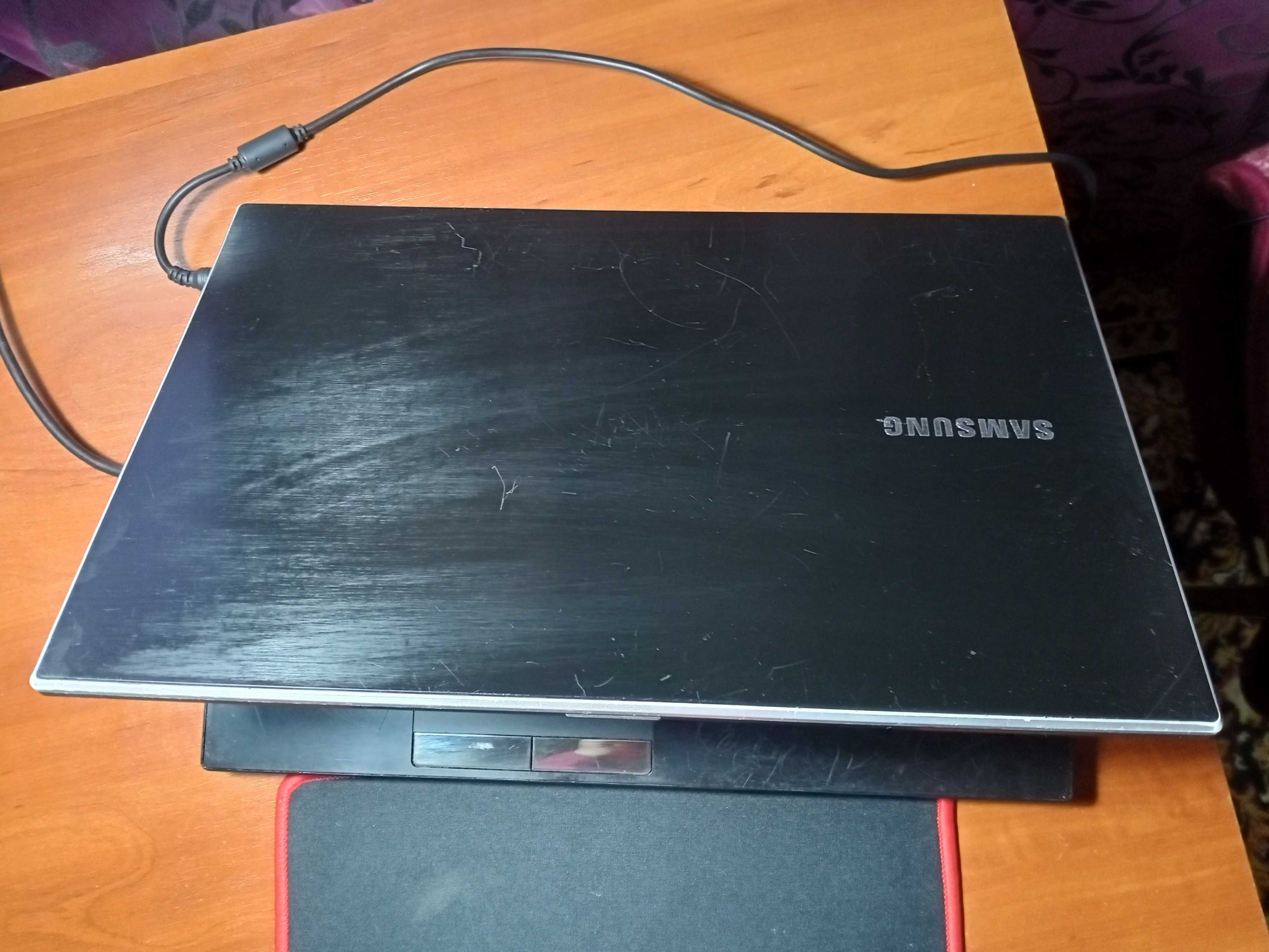 Рабочий Игровой Samsung 300V5 NVIDIA GEFORCE GT 520MX