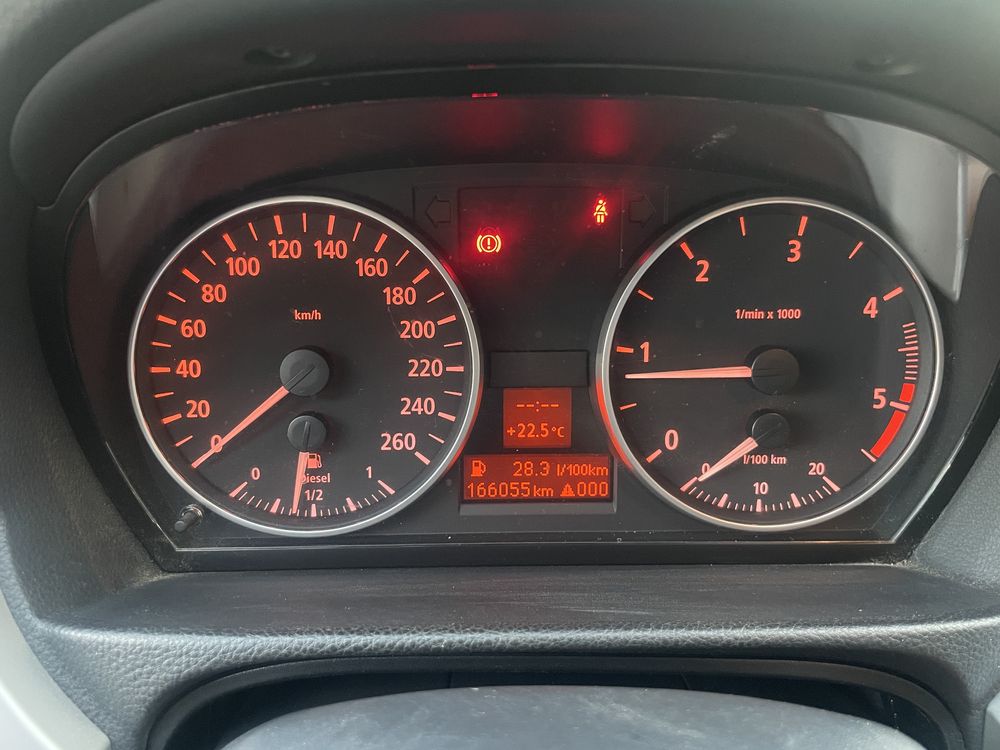 BMW 320d com 167 mil km