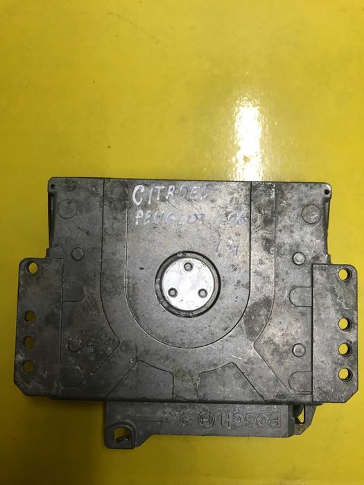 Блок управління двигуном Peugeot 106 0261200772