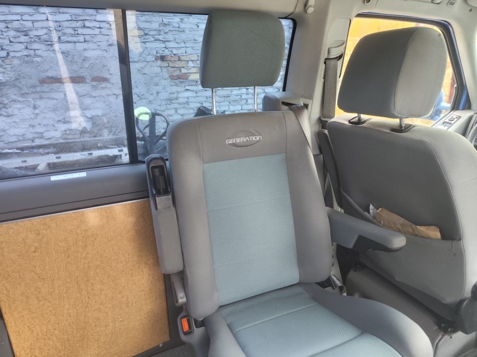 VW Multivan T4 wnętrze fotele kanapa łóżko stolik tapicerka Generation