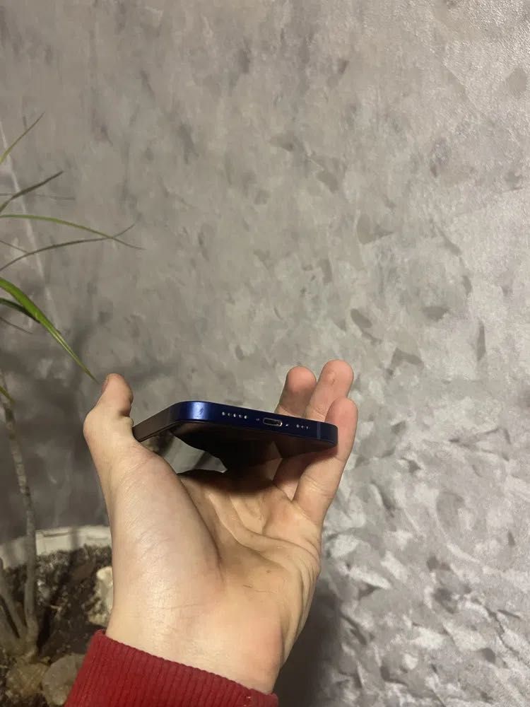IPhone 12 64GB blue