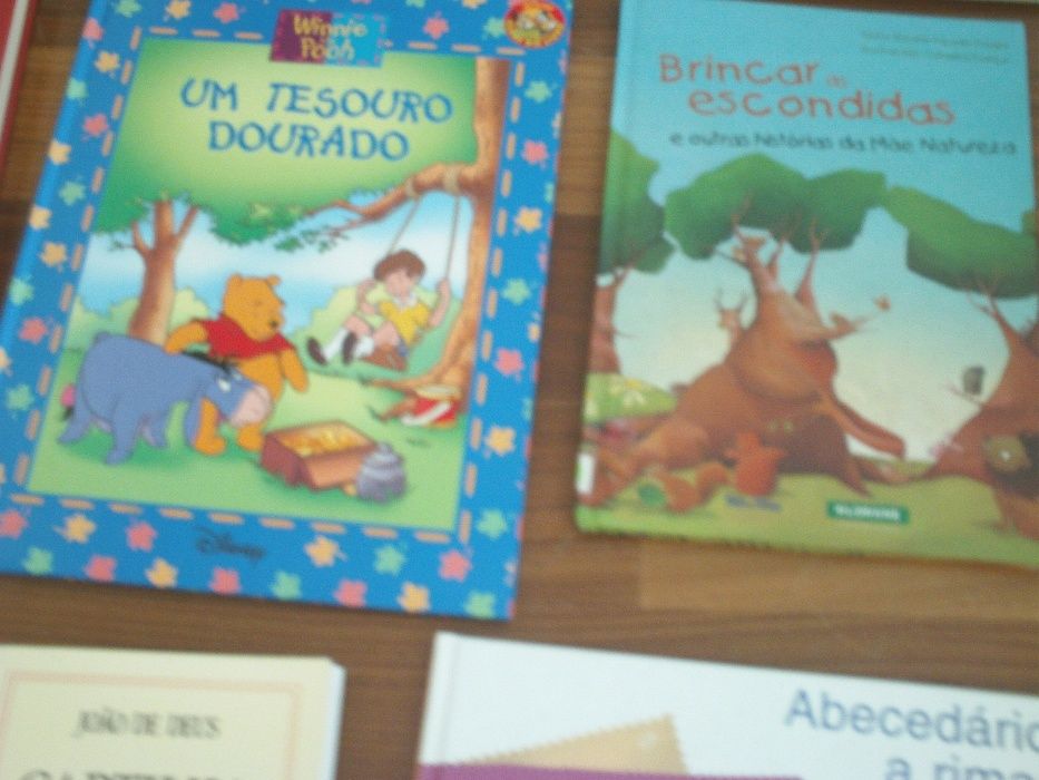 Vários livros em bom estado