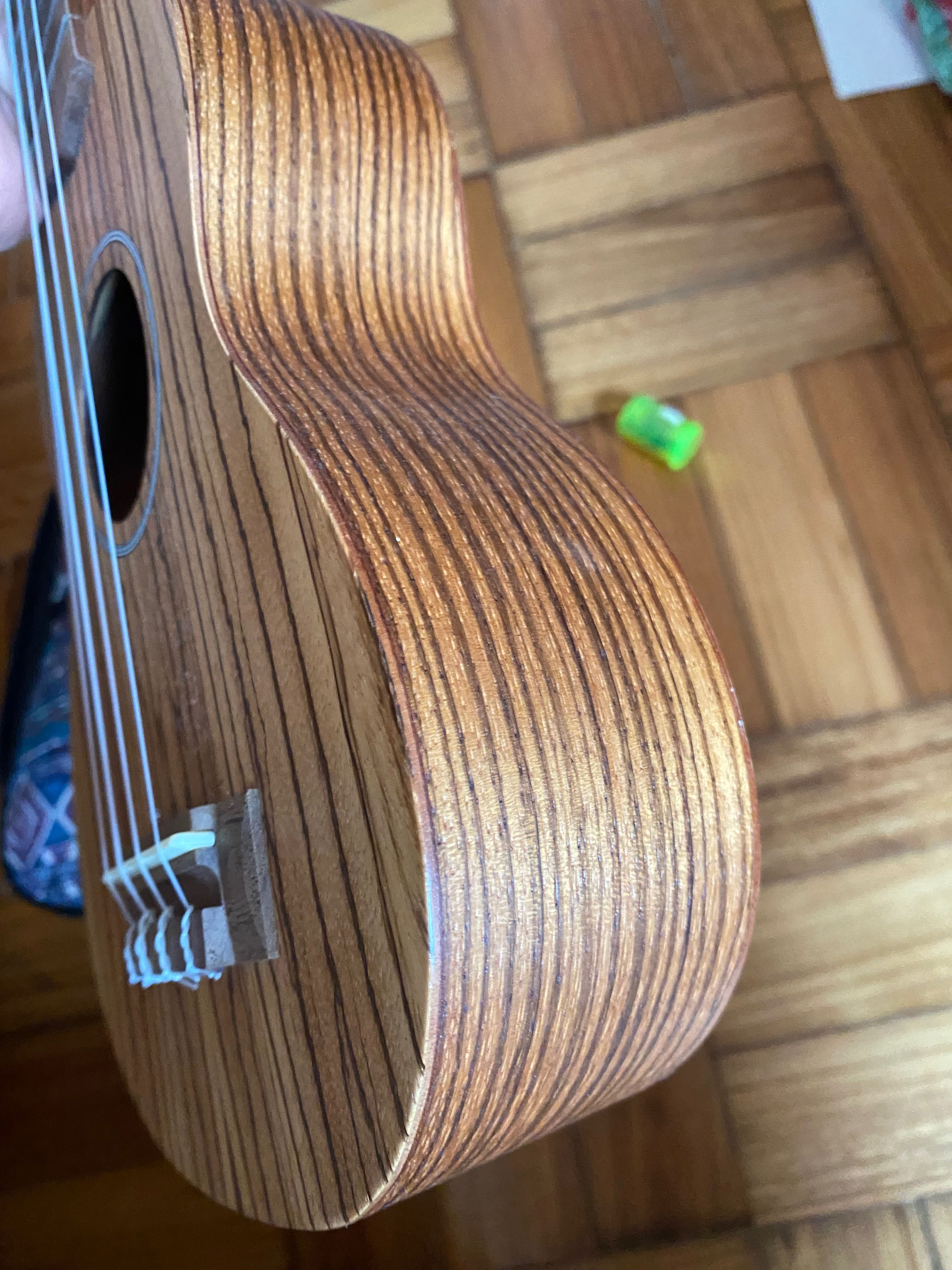 Ukelele +acessórios como novo