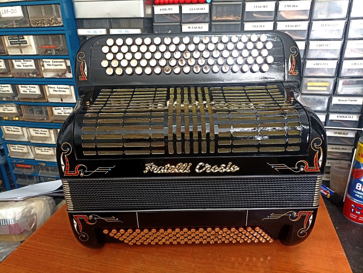 Acordeon Fratelli crosio 3 voz c/ cassoto
