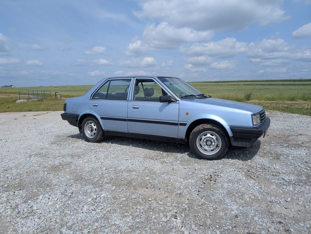 Nissan sunny b11