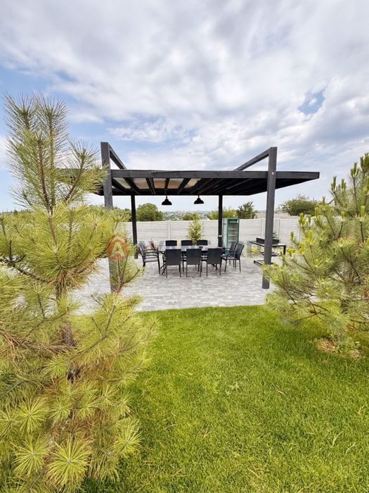 Продам КРАСИВЫЙ МЕДИЙНЫЙ бизнес.Окупаемость 4 года 110000$