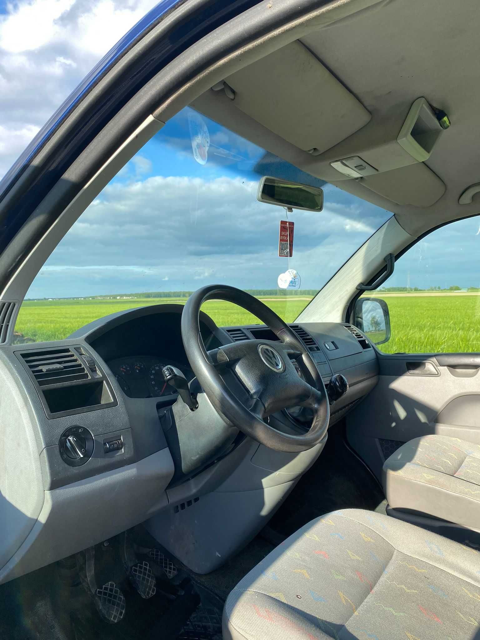 Volkswagen Transporter T5 5 osobowy
