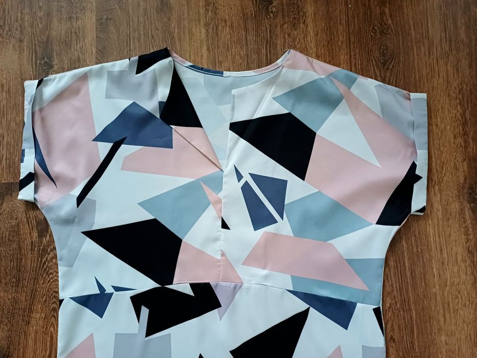 Sukienka w geometryczne wzory, rozmiar XL