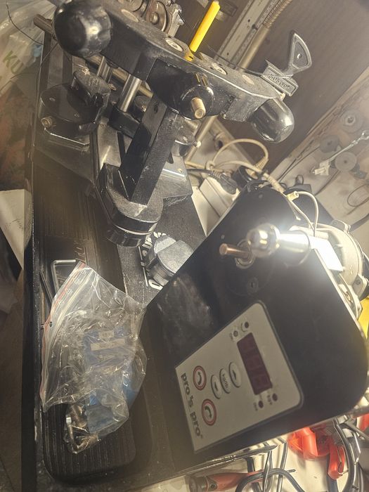 Maszyna do naciągania rakiet Pro's Pro SX-01 uszkodzona