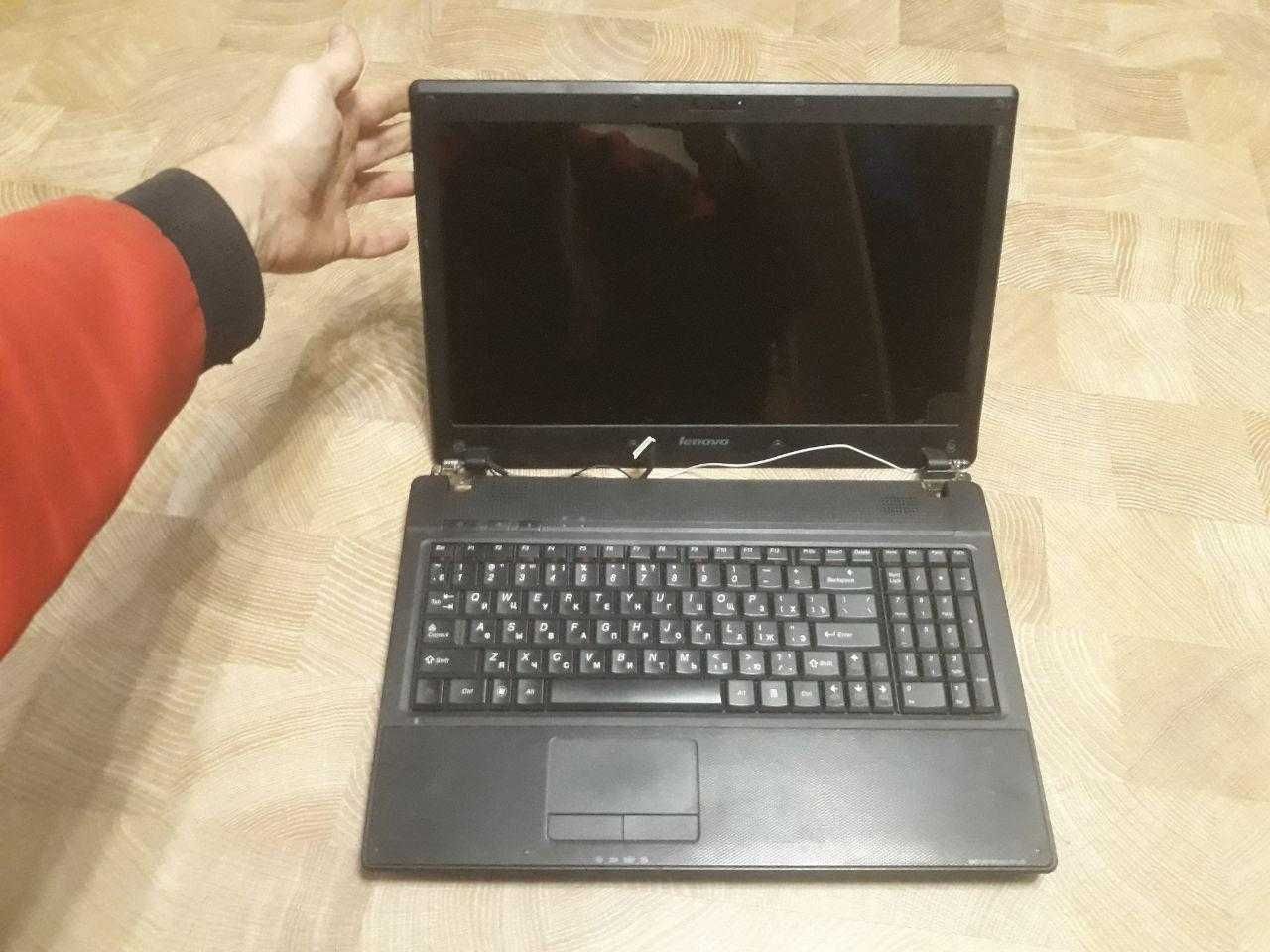 Lenovo G565 (півтора ноутбука на запчастини)