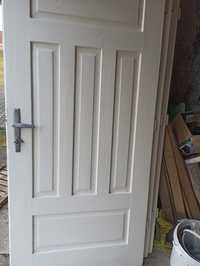Drzwi lewe wewnętrzne drewniane białe