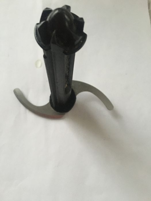 Оригінал . Ніж до великоі чаші міксера філіпс