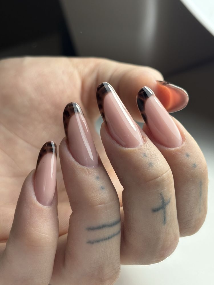 Manicure żelowy i hybrydowy