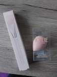 Kylie Cosmetics Skin Tint Brush nr 3 pędzel do podkładu + gąbeczka