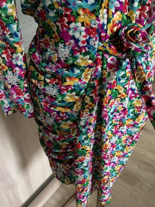 Sukienka H&m r 36 kwiecista, w kwiaty, bardzo oryginalny fason