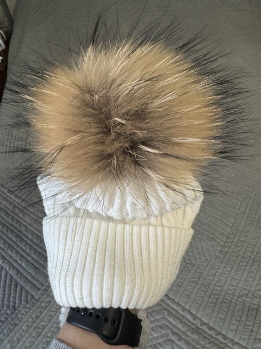 Зимова шапка для дівчинки