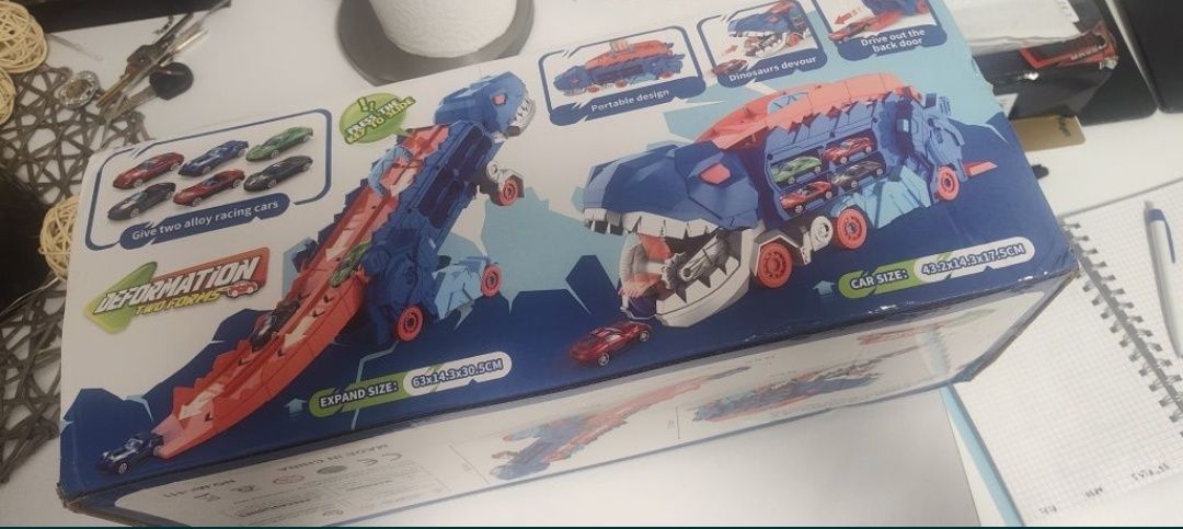 Nowy gigantyczny dinozaur tor 4 auta zabawka jak hot wheels nowa cena