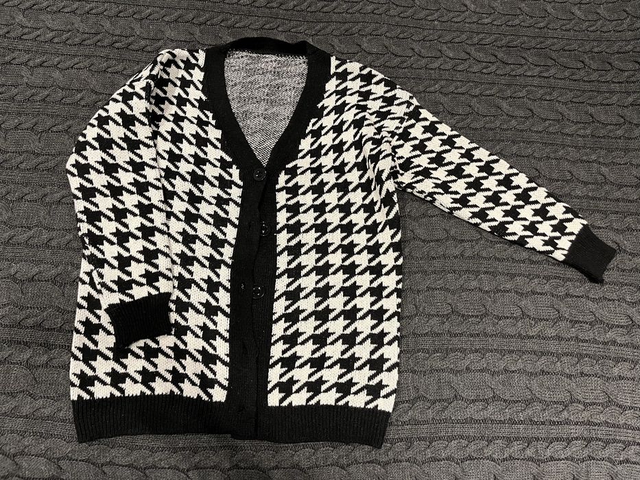 Кардиган у гусячу лапку, чорно-білий