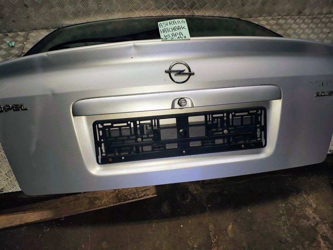 klapa bagażnika astra G II hatchback kod lak. Z147
