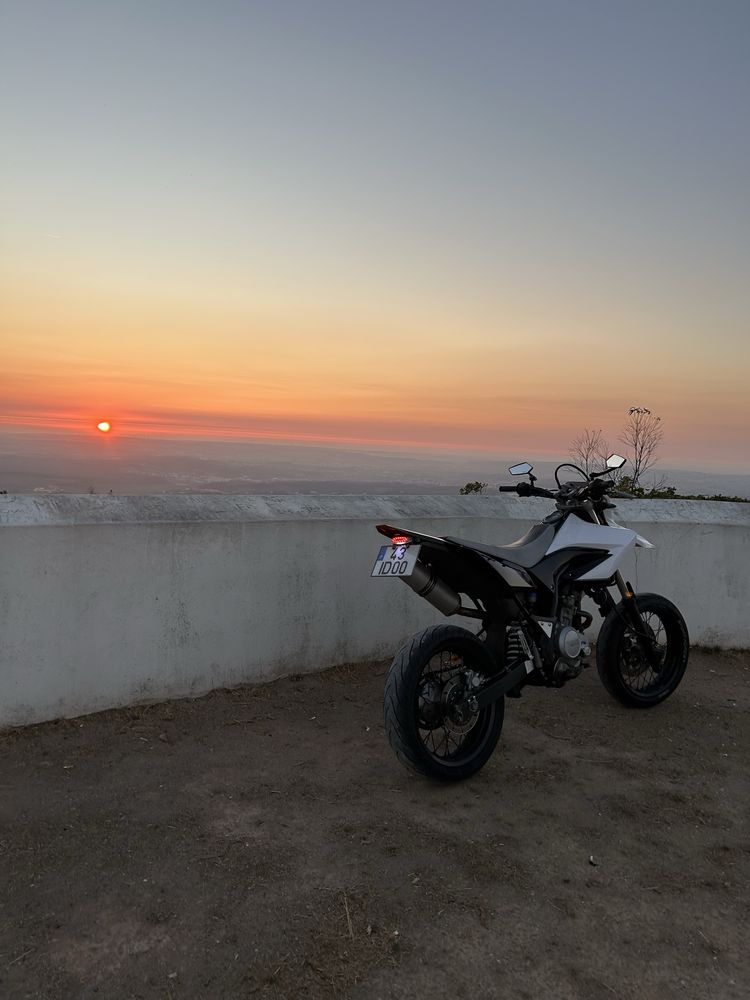 Vendo Wr125R negociável