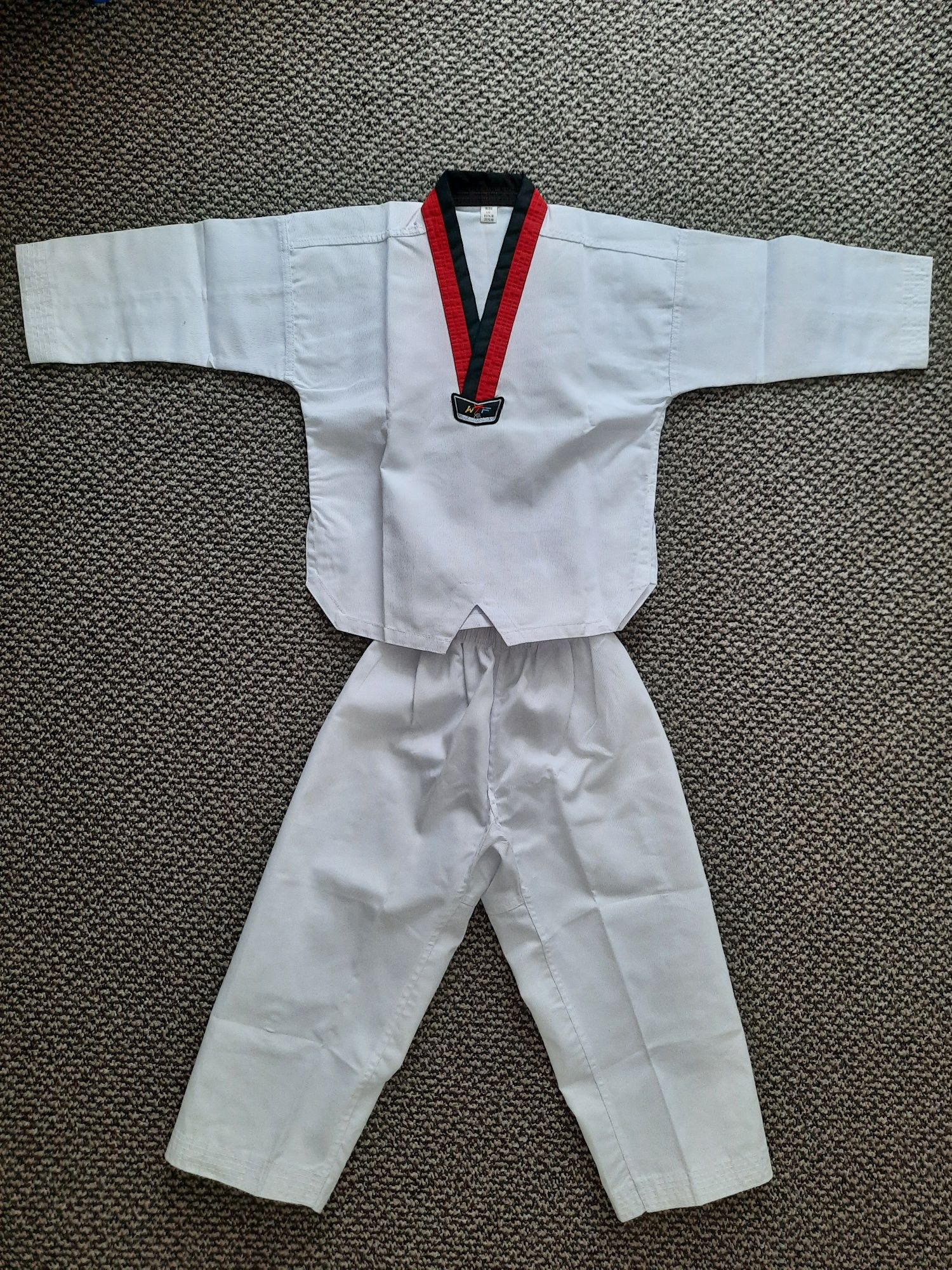 Dobok dla taekwondo mały rozmiar 120