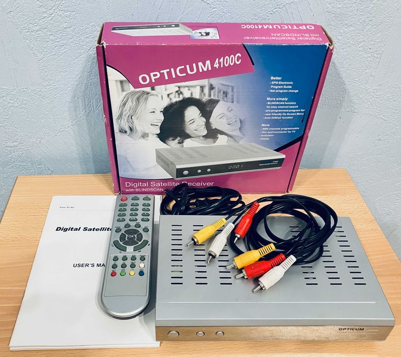 Цифровой спутниковый ресивер тюнер  Opticum 4100 C
