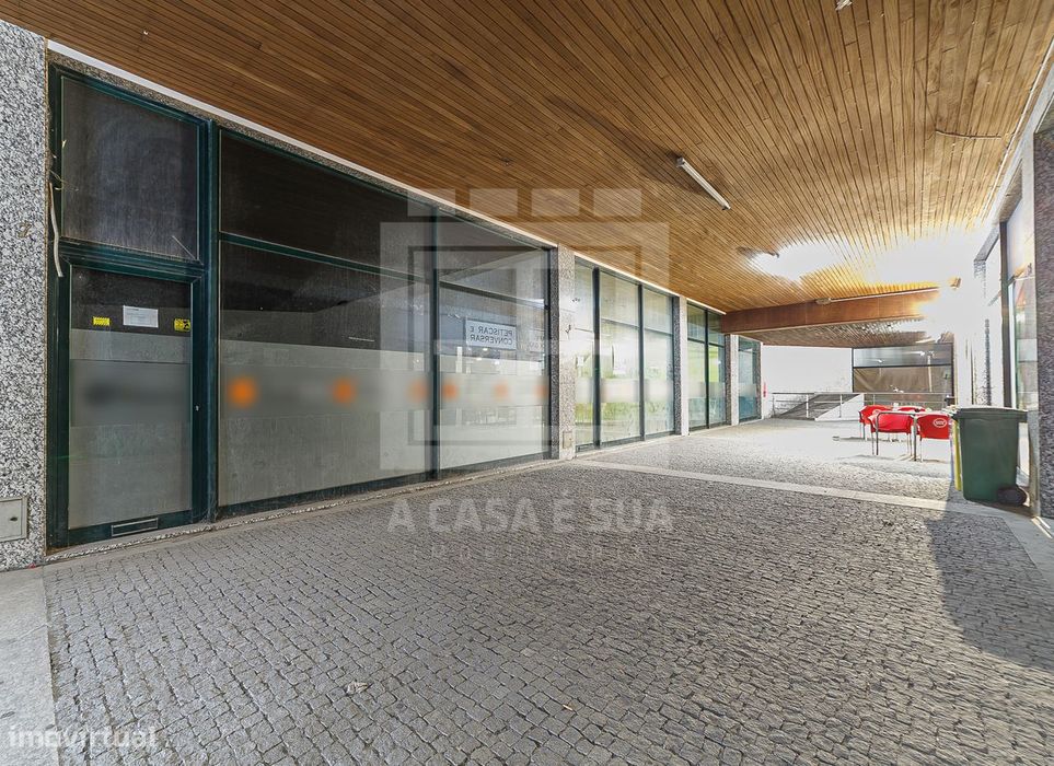 11 Lojas para venda em conjunto em S. João da Madeira