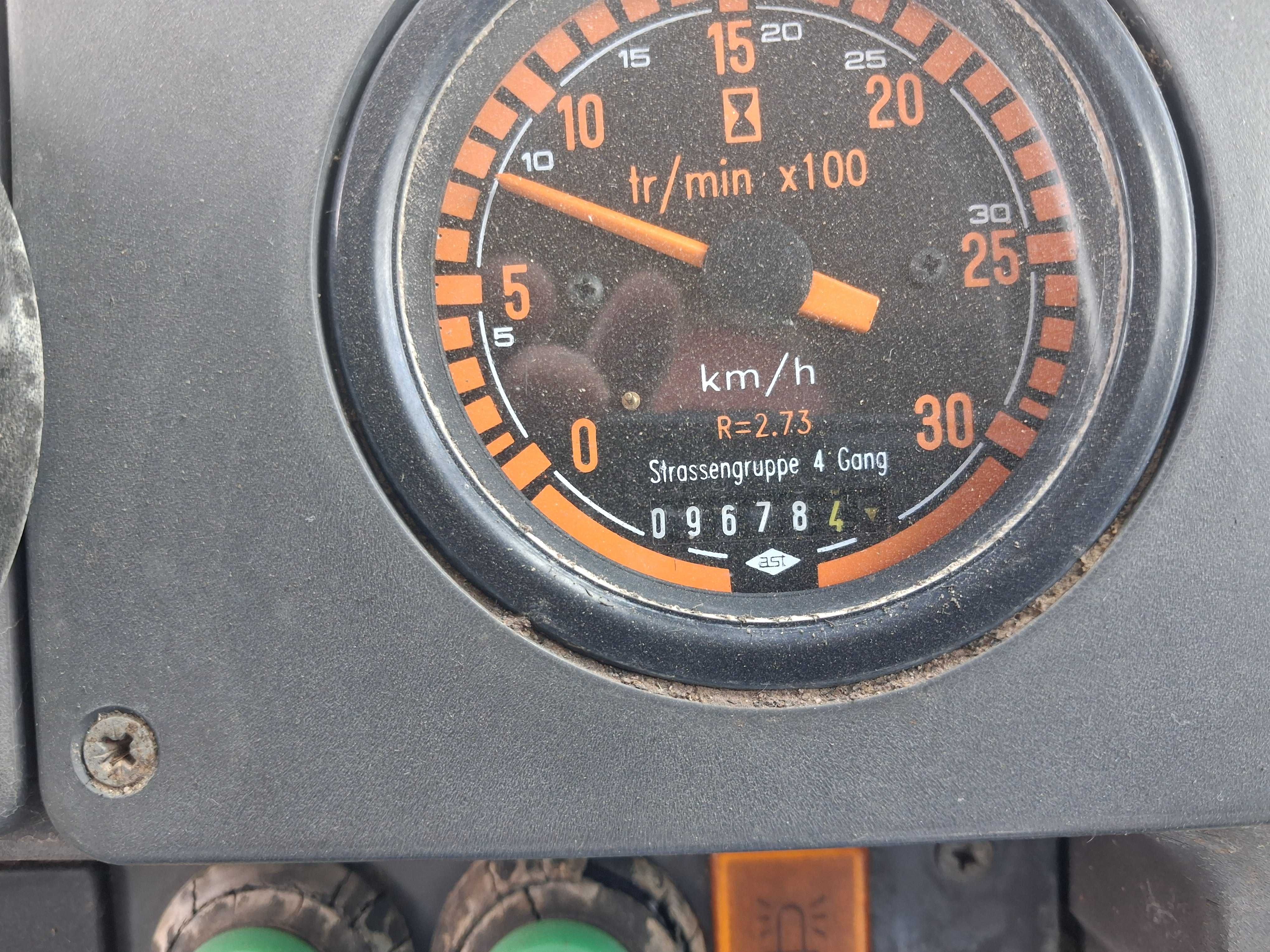 Renault 106-54 TX sprowadzony case mf