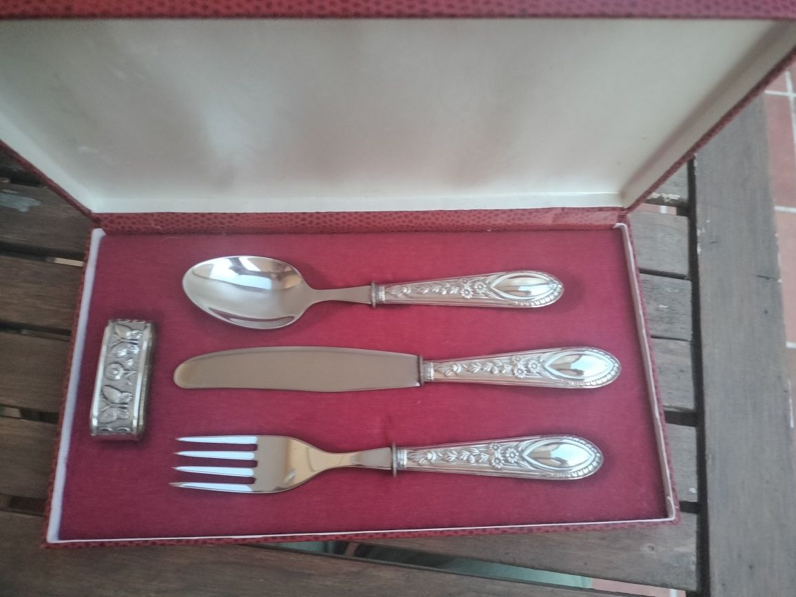 Conjunto de talheres em prata