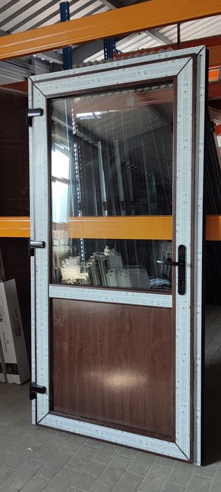 DRZWI Kacprzak 105x210 Drzwi ZEWNĘTRZNE PCV Sklepowe Orzech Lewe