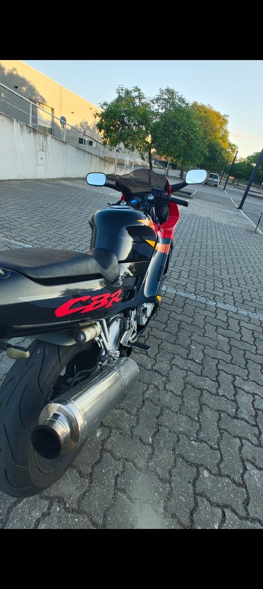 Honda CBR 600 F3 A2