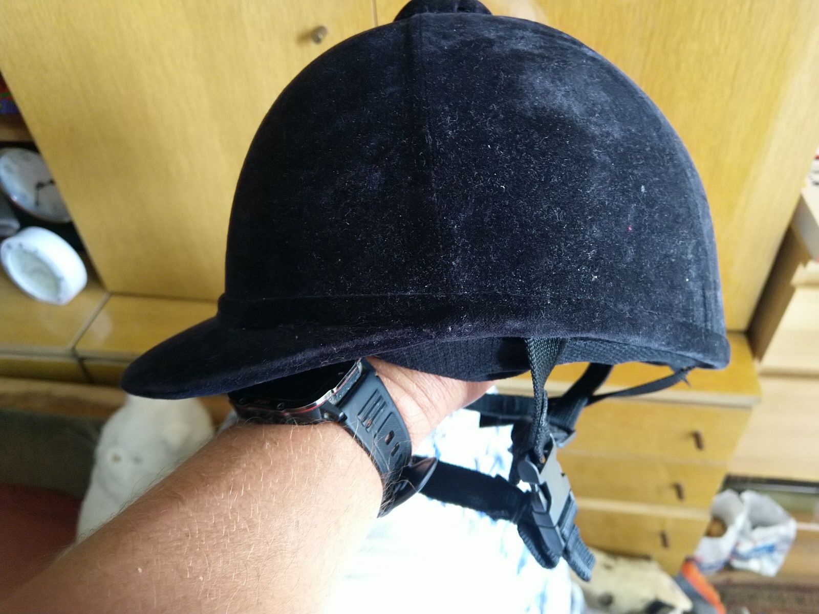 Kask jeździecki Charles Owen.