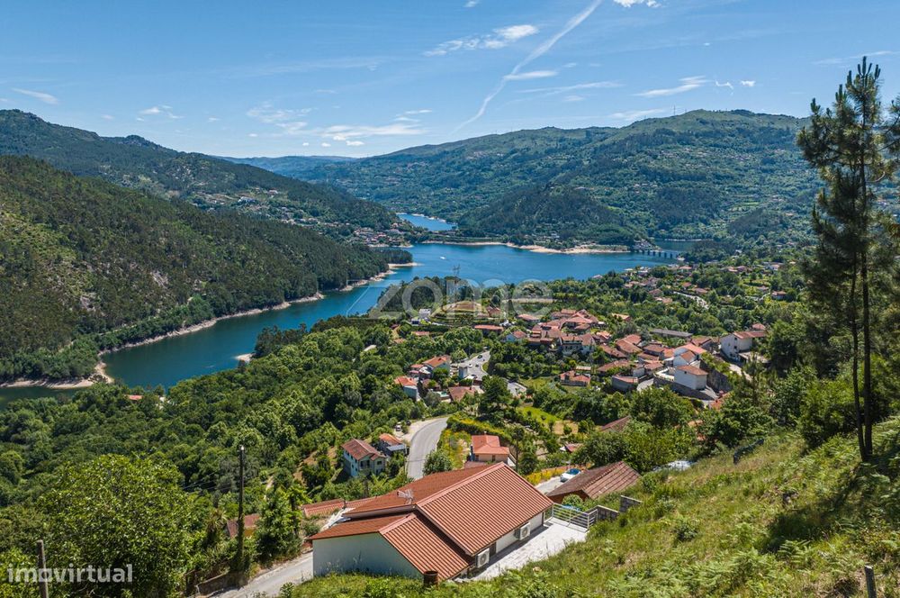 Terreno Urbano, Único no Gerês junto à Albufeira da Caniçada