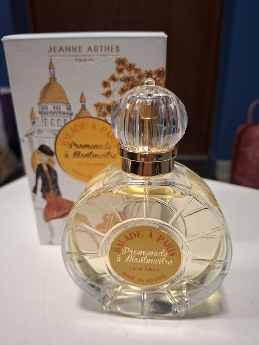 Jeanne Arthes Paris Promenade a Montmartre