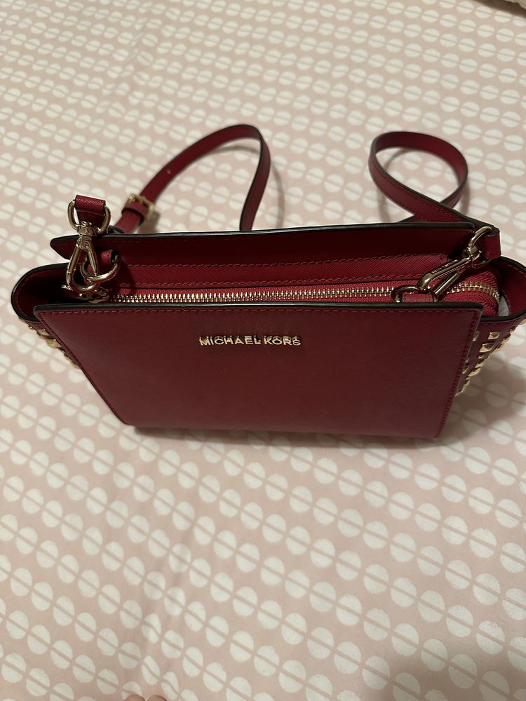Mala Michael kors com tachas